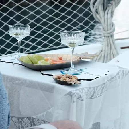 Martini Båthotell *